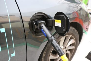 Plus de la moitié des voitures nouvellement immatriculées en mars étaient des voitures électriques - 16