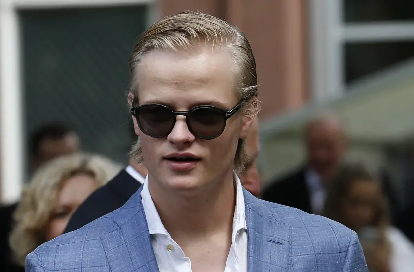 La famille du prince héritier impliquée dans un accident de voiture 4 La famille du prince héritier impliquée dans un accident de voiture - 3