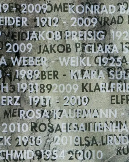 Il y a longtemps que Jan était en relief sur la plaque signalétique 23 Il y a longtemps que Jan était en relief sur la plaque signalétique - 22