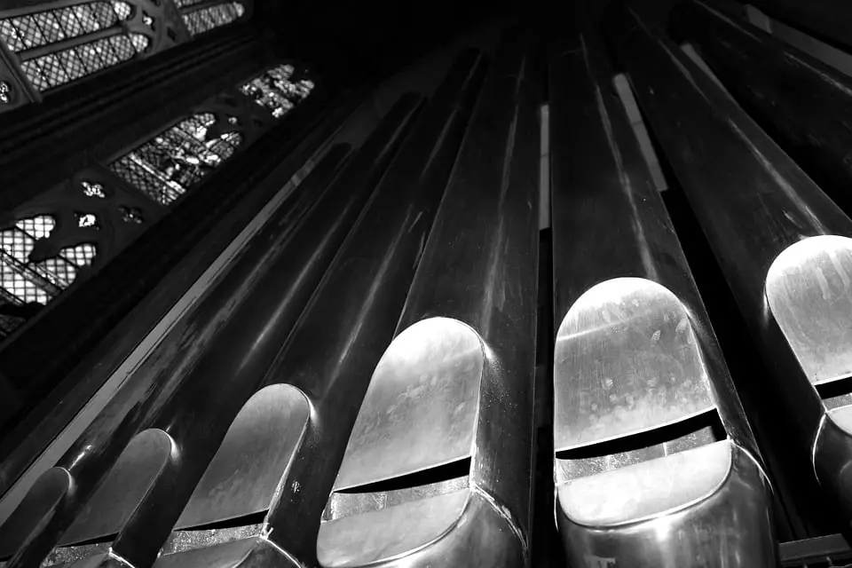 Baisse constante du nombre de fréquentations à l'église 4 Baisse constante du nombre de fréquentations à l'église - 3