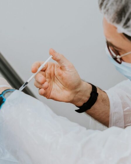 Avisa Nordland: même seringue utilisée deux fois lors de la vaccination des employés à Fauske 2 Avisa Nordland: même seringue utilisée deux fois lors de la vaccination des employés à Fauske - 1