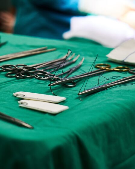 L'hôpital coupe la chirurgie de la circoncision - Norway Today - 7
