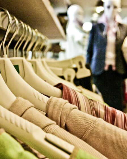 Baisse marquée du prix des vêtements le mois dernier 20 Baisse marquée du prix des vêtements le mois dernier - 19