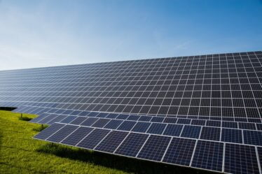 La production élevée d'énergie solaire a entraîné le rejet de l'électricité - 18