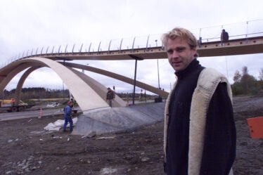 Vebjørn Sand ouvre le pont Da Vinci dans le jardin de l'artiste en France - 20