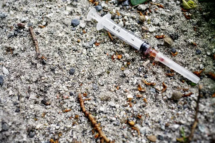 Problèmes de drogue et troubles mentaux 4 Problèmes de drogue et troubles mentaux - 3