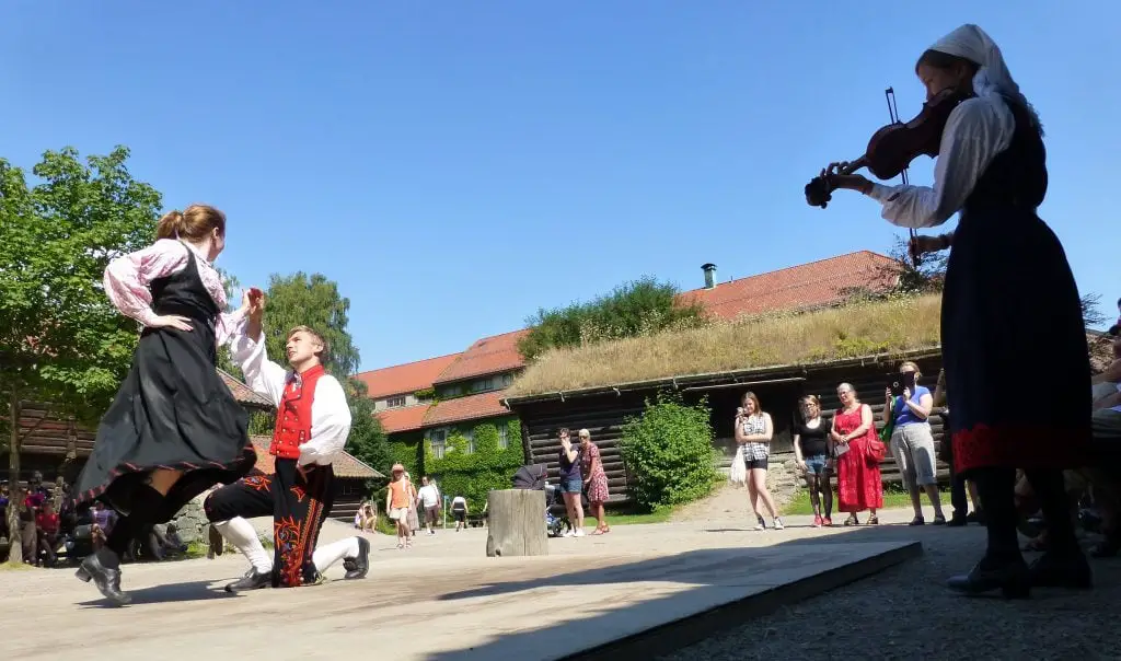 Le Musée folklorique norvégien peut atteindre un record 4 Le Musée folklorique norvégien peut atteindre un record - 3