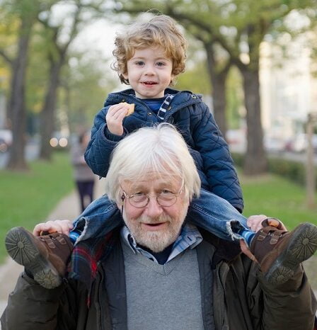 Un économiste qualifie la `` vague des personnes âgées '' de bluff 17 Un économiste qualifie la `` vague des personnes âgées '' de bluff - 16