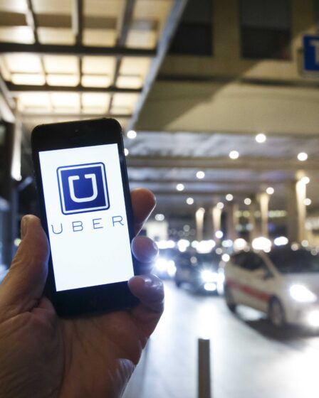 La police s'est tournée vers le minimum de 70 chauffeurs Uber - 18
