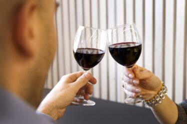 Les adolescents, quel que soit leur sexe, boivent à peu près la même quantité d'alcool - 18