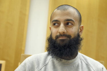 Seierstad: Hussain opérait comme agent de voyage pour les combattants étrangers - 16