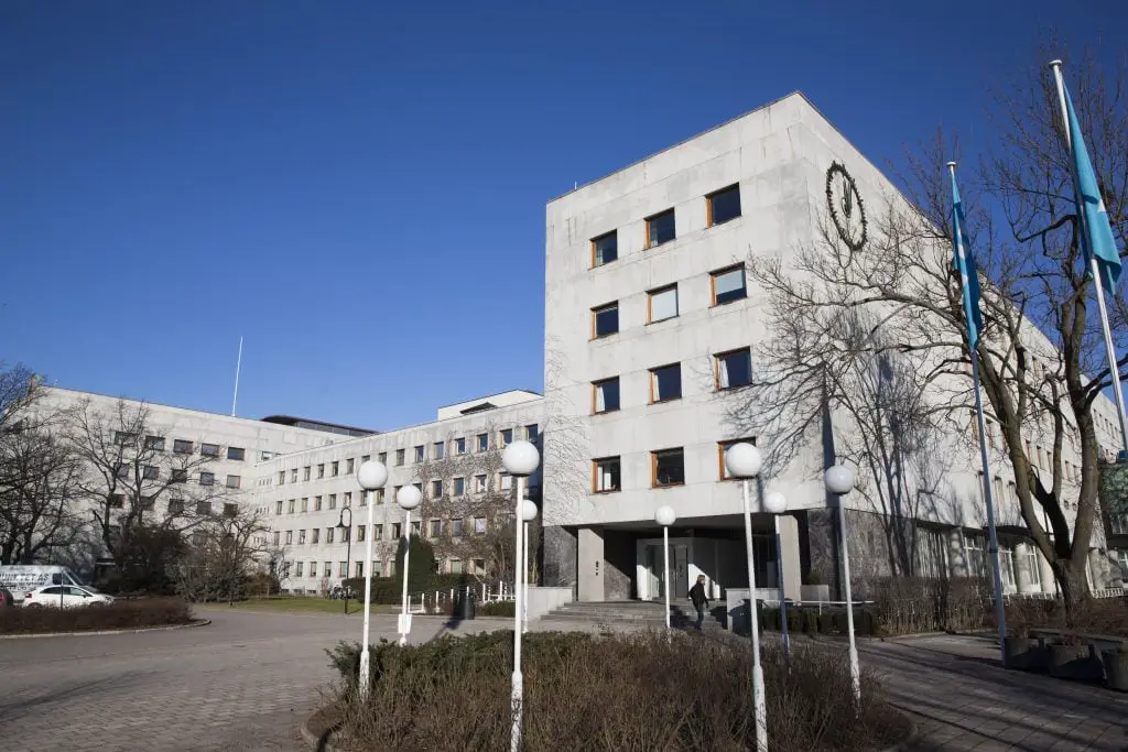 Quatre sur dix pensent qu'ils obtiennent peu en échange de l'argent des licences 4 Quatre sur dix pensent qu'ils obtiennent peu en échange de l'argent des licences - 3