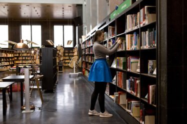 La majorité utilise la bibliothèque pour d'autres choses que pour emprunter des livres - 18