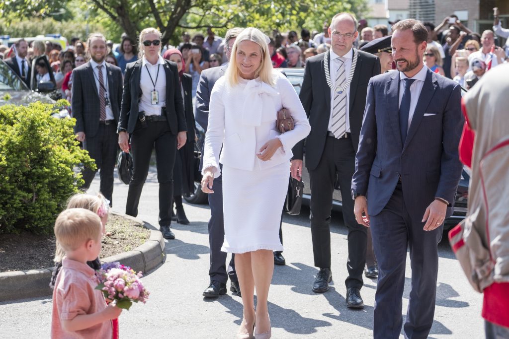 Le couple du prince héritier a célébré le 200e anniversaire de Grimstad 4 Le couple du prince héritier a célébré le 200e anniversaire de Grimstad - 3