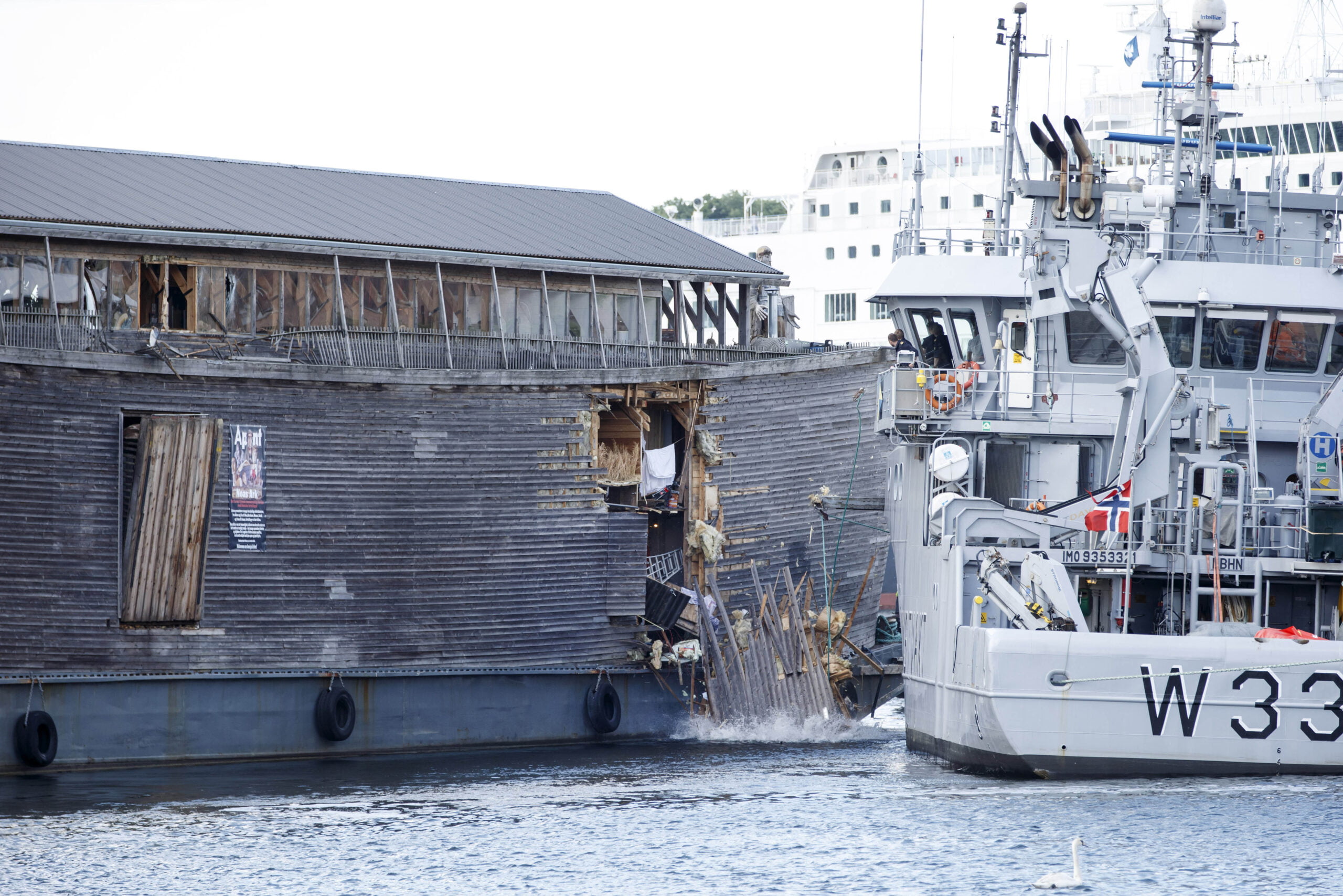 L'arche de Noé endommagée lors d'une collision dans le port d'Oslo 4 L'arche de Noé endommagée lors d'une collision dans le port d'Oslo - 3