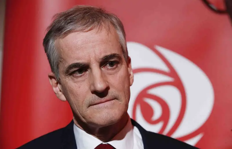 Leader travailliste avec un soutien médiocre 4 Leader travailliste avec un soutien médiocre - 3