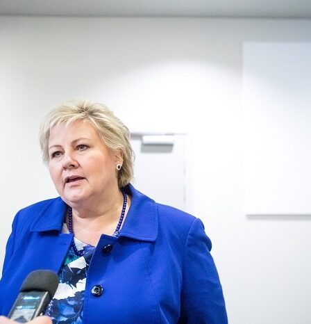 Erna Solberg défend l'ouverture royale d'un champ géant 17 Erna Solberg défend l'ouverture royale d'un champ géant - 16