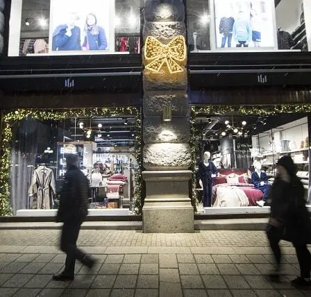 Quatre sur dix ressentent une pression pour les achats à Noël 11 Quatre sur dix ressentent une pression pour les achats à Noël - 10