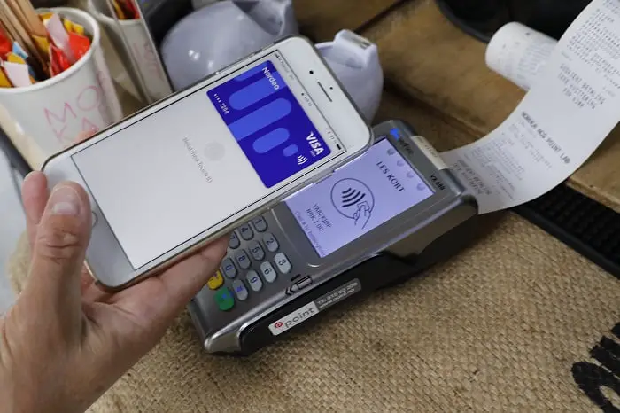 Le paiement mobile n'est que la première étape avant l'arrivée de nombreux nouveaux services bancaires 4 Le paiement mobile n'est que la première étape avant l'arrivée de nombreux nouveaux services bancaires - 3