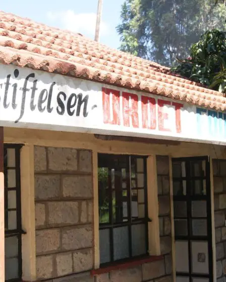 Un homme s'est vu promettre un traitement médicamenteux en Afrique 8 Un homme s'est vu promettre un traitement médicamenteux en Afrique - 7