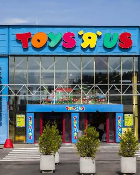 300 emplois menacés dans «Toys R Us» 5 300 emplois menacés dans «Toys R Us» - 4