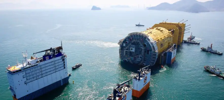 La plus grande plate-forme gazière du monde entame son voyage de la Corée du Sud à la Norvège 4 La plus grande plate-forme gazière du monde entame son voyage de la Corée du Sud à la Norvège - 3