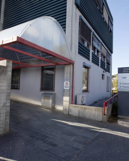 Nedre Telemark: un homme condamné à la prison pour avoir envoyé des photos de ses parties génitales à une mineure - 13