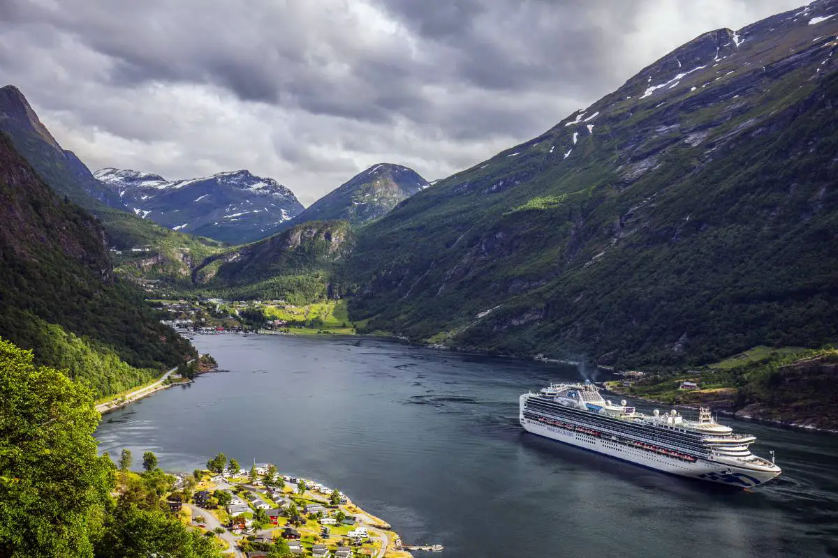 La Norvège va introduire des exigences de zéro émission pour les ferries dans les fjords conformément au plan 4 La Norvège va introduire des exigences de zéro émission pour les ferries dans les fjords conformément au plan - 3