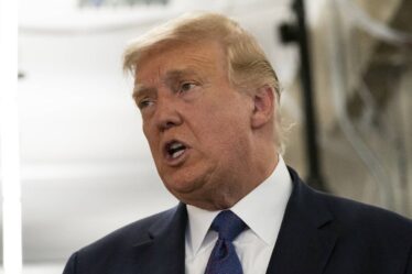 Trump sur Twitter : Nous sommes GROS, mais ils essaient de VOLER l'élection - 18