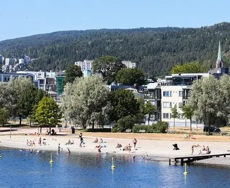 Drammen, première ville à atteindre les 30 degrés 2 Drammen, première ville à atteindre les 30 degrés - 1