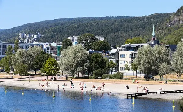 Drammen, première ville à atteindre les 30 degrés 4 Drammen, première ville à atteindre les 30 degrés - 3