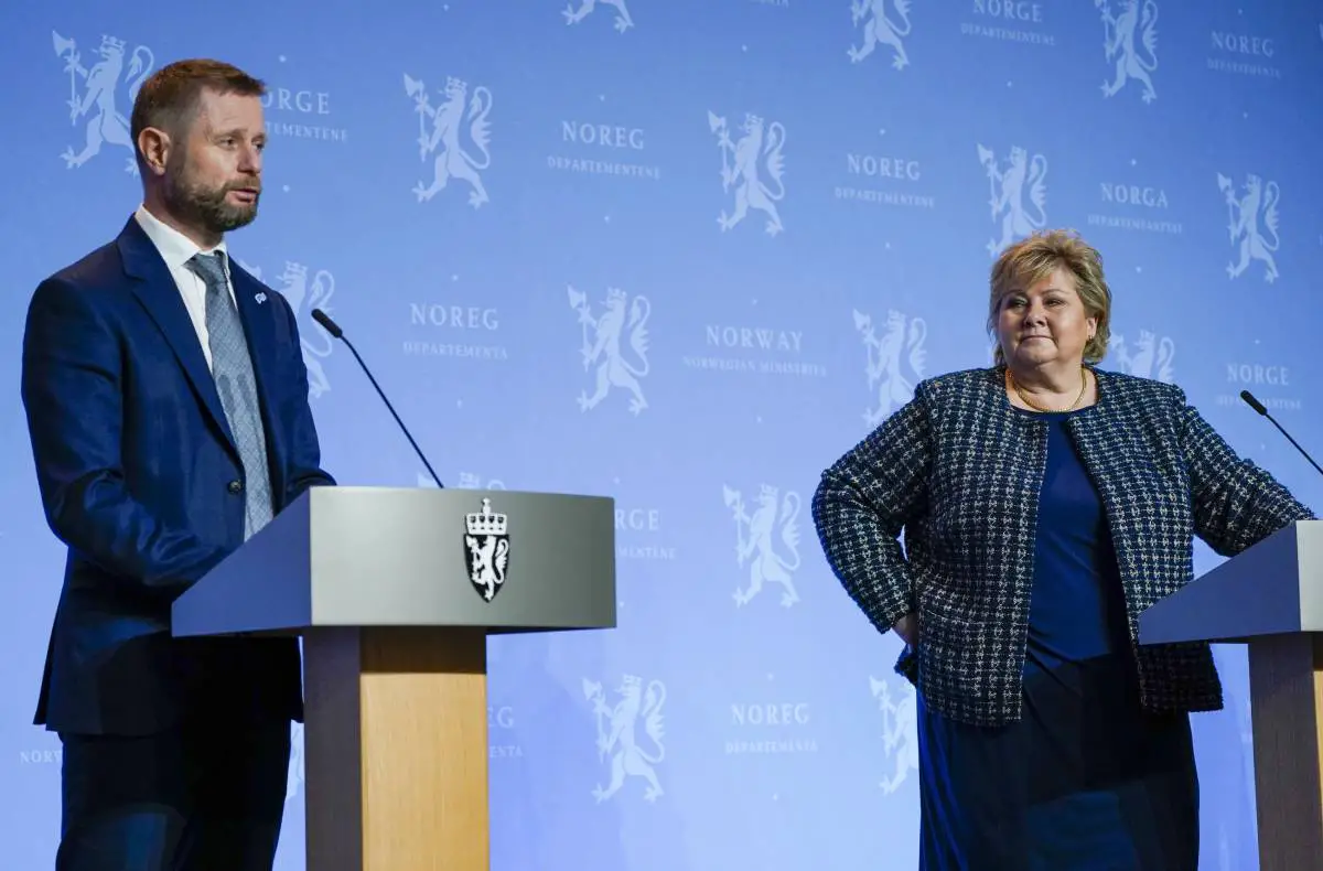 Solberg félicite le ministre de la Santé à l'occasion de son 50e anniversaire : "Merci d'avoir été solide comme un roc pendant la crise" 4 Solberg félicite le ministre de la Santé à l'occasion de son 50e anniversaire : "Merci d'avoir été solide comme un roc pendant la crise" - 3