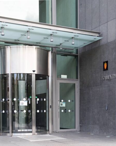 Stavanger : un adolescent de 16 ans condamné à plusieurs années de prison pour avoir violé un camarade de classe à l'école 2 Stavanger : un adolescent de 16 ans condamné à plusieurs années de prison pour avoir violé un camarade de classe à l'école - 1