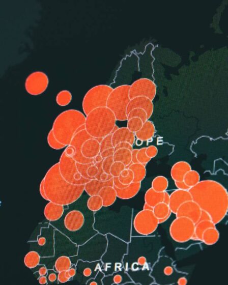Estimation de l'OMS : 10 % de la population mondiale infectée par le coronavirus - 25