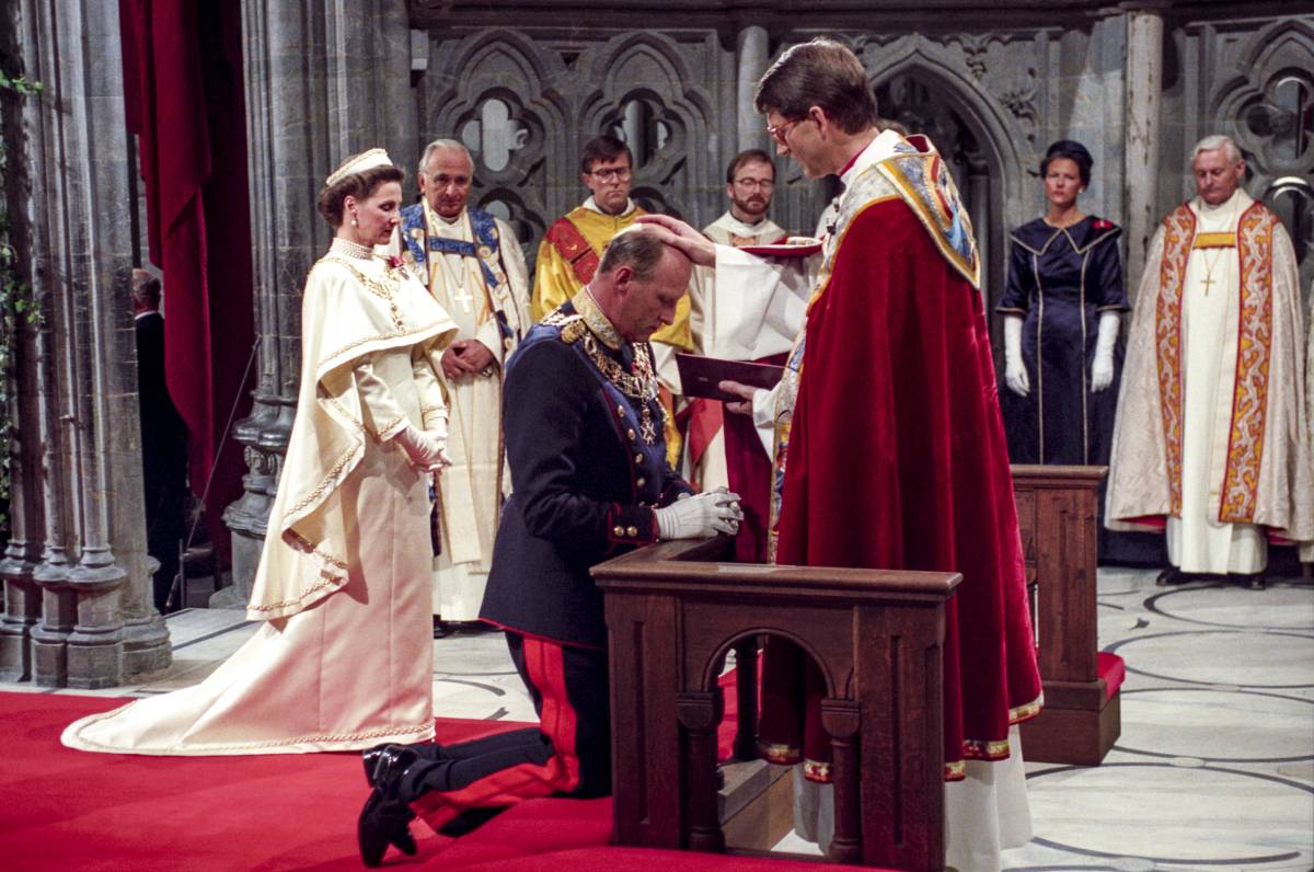 Un anniversaire spécial : cela fait 30 ans que le roi Harald et la reine Sonja de Norvège ont été consacrés 4 Un anniversaire spécial : cela fait 30 ans que le roi Harald et la reine Sonja de Norvège ont été consacrés - 3