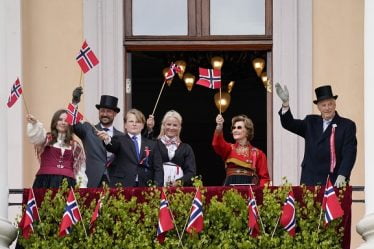 La famille royale est apparue sur le balcon du château - 18