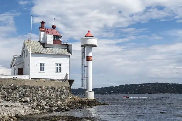 La modernisation des phares rendra la côte plus sûre 4 La modernisation des phares rendra la côte plus sûre - 3