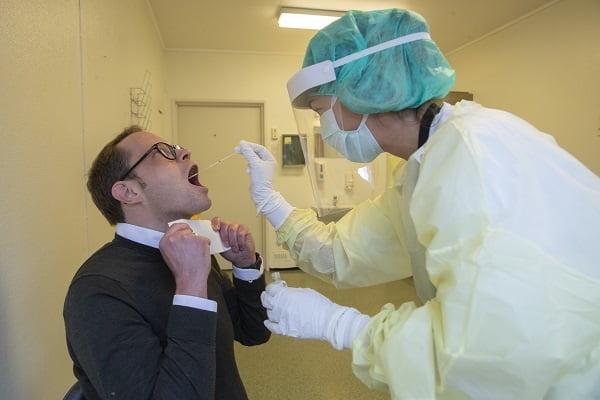 Les hôpitaux réclament des masques 4 Les hôpitaux réclament des masques - 3