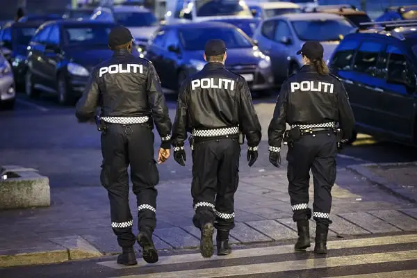 La police utilise rarement des armes 4 La police utilise rarement des armes - 3