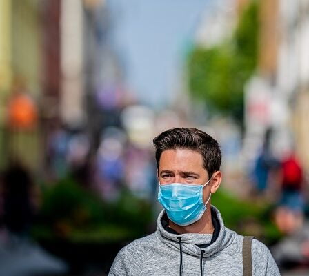 Masques faciaux recommandés dans les bus et les trains pleins à Oslo et dans la région de l'Østfold intérieur 2 Masques faciaux recommandés dans les bus et les trains pleins à Oslo et dans la région de l'Østfold intérieur - 1