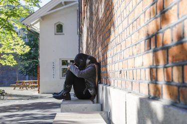 Les jeunes se sentent plus seuls à l'ère du coronavirus - 122