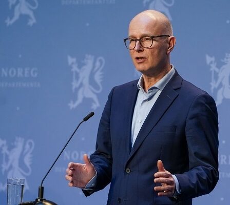 Doit tenir compte de l'augmentation du nombre de personnes infectées de l'étranger - 19