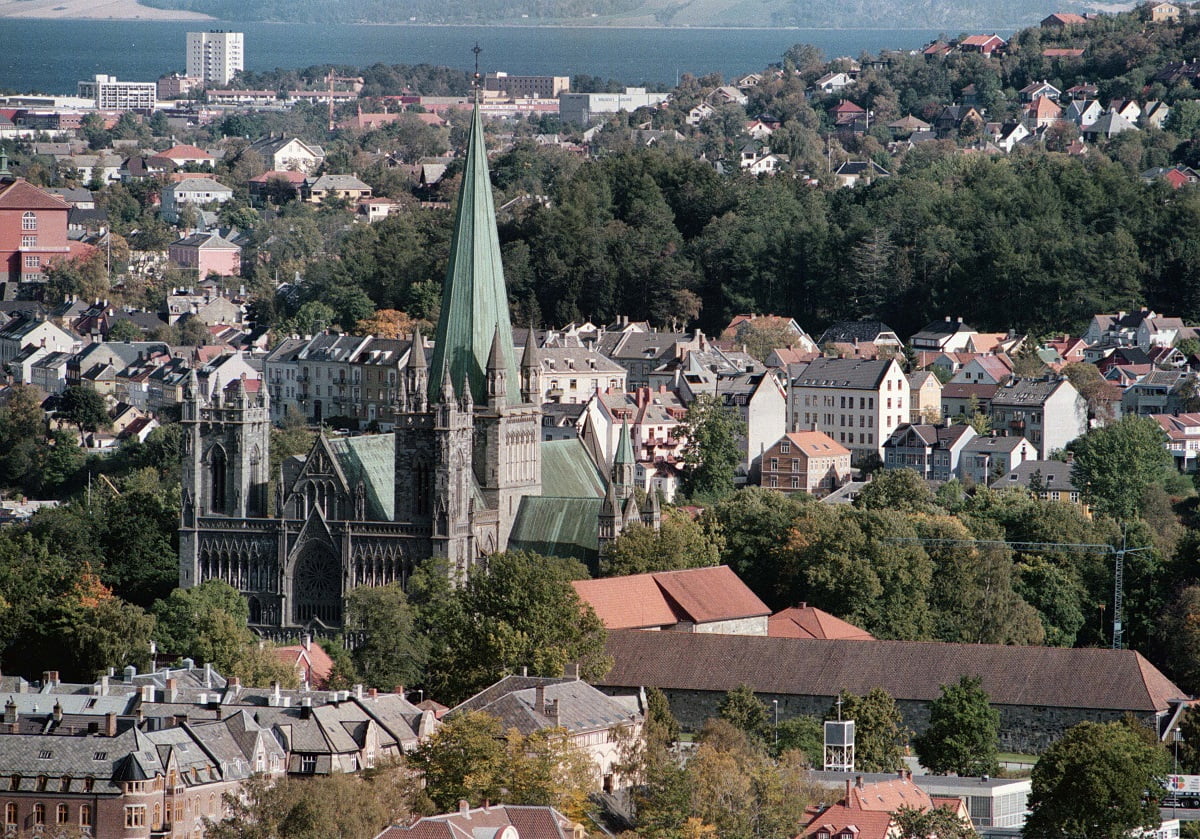 Un mystérieux voile de fumée abaisse dangereusement la qualité de l'air à Trondheim 4 Un mystérieux voile de fumée abaisse dangereusement la qualité de l'air à Trondheim - 3