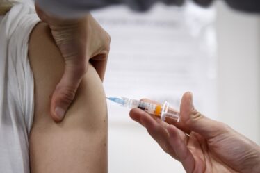 L'institut norvégien de la santé estime que le vaccin COVID-19 devrait être gratuit - 16