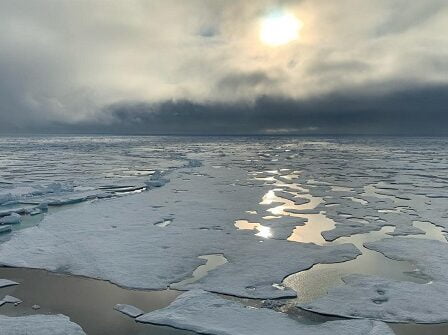 Les climatologues ont atteint le pôle Nord à bord d'un brise-glace 39 Les climatologues ont atteint le pôle Nord à bord d'un brise-glace - 38