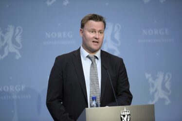 Nakstad dit qu'il y aura bientôt un nouvel avis pour les transports publics et les masques faciaux - 20