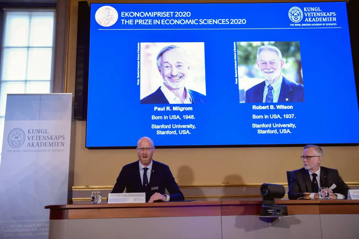Le "Prix Nobel" d'économie revient à des chercheurs américains qui ont travaillé sur la théorie des enchères 4 Le "Prix Nobel" d'économie revient à des chercheurs américains qui ont travaillé sur la théorie des enchères - 3