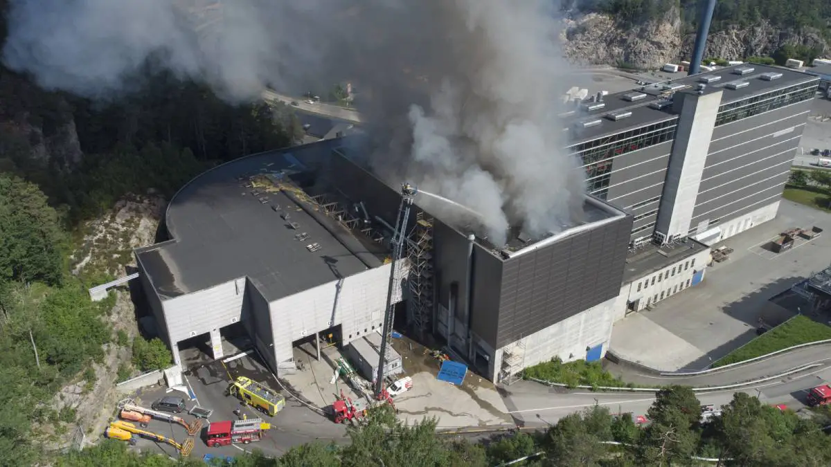Explosion et incendie : l'installation de traitement des déchets de Returkraft à Kristiansand sera probablement fermée tout l'été - 3