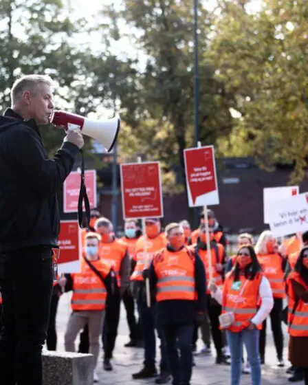 Des agents de sécurité organisent une manifestation de grève devant le siège de la NHO à Oslo 26 Des agents de sécurité organisent une manifestation de grève devant le siège de la NHO à Oslo - 25