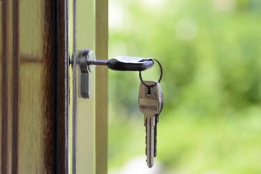 Moins de citoyens à faible revenu possèdent leur propre maison - 20